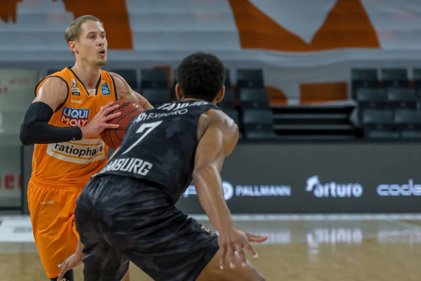 而是一个双 而是一个双