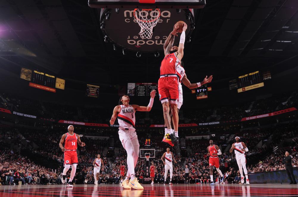 然在进攻端 然在进攻端